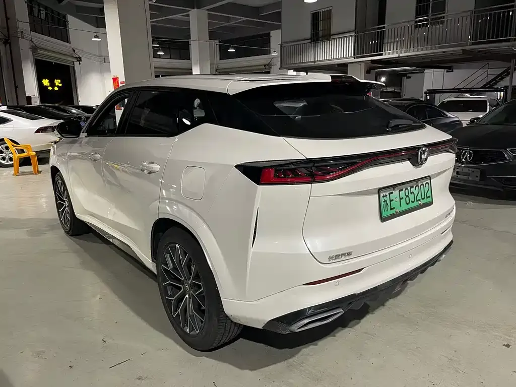 Changan UNI-Z New Energy 2024 из CN, фото 3