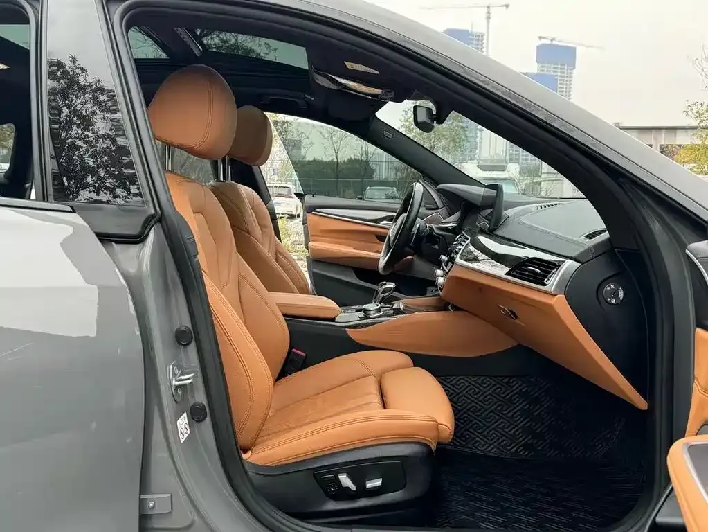 BMW 6 Series GT 2021 из CN, фото 2