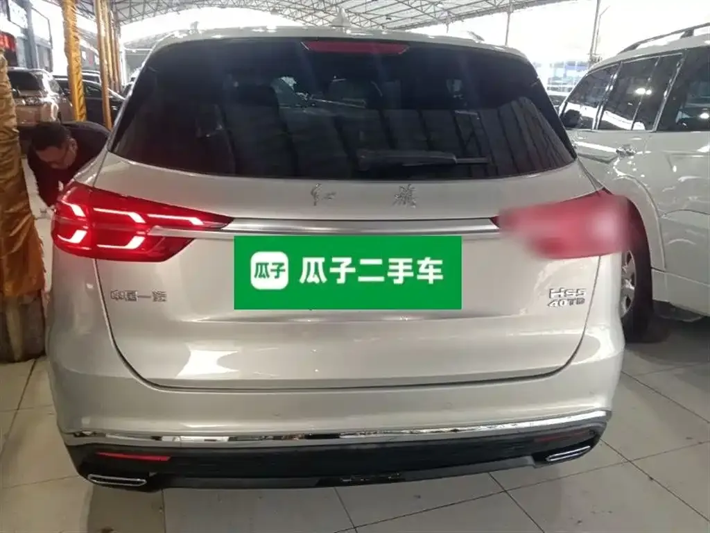 Hongqi HS5 — фото 10