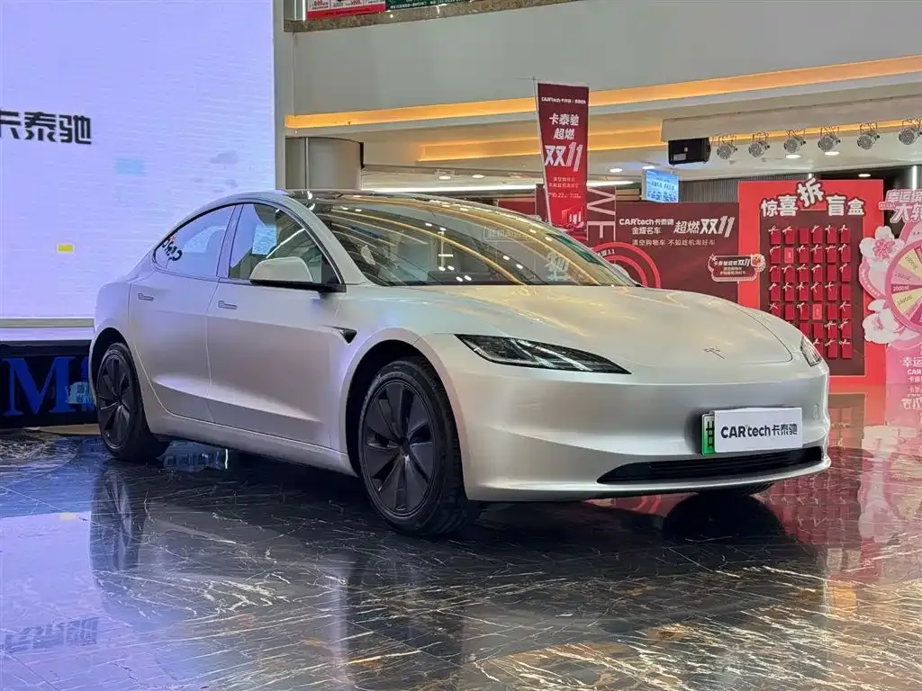 Tesla Model 3 — фото 7