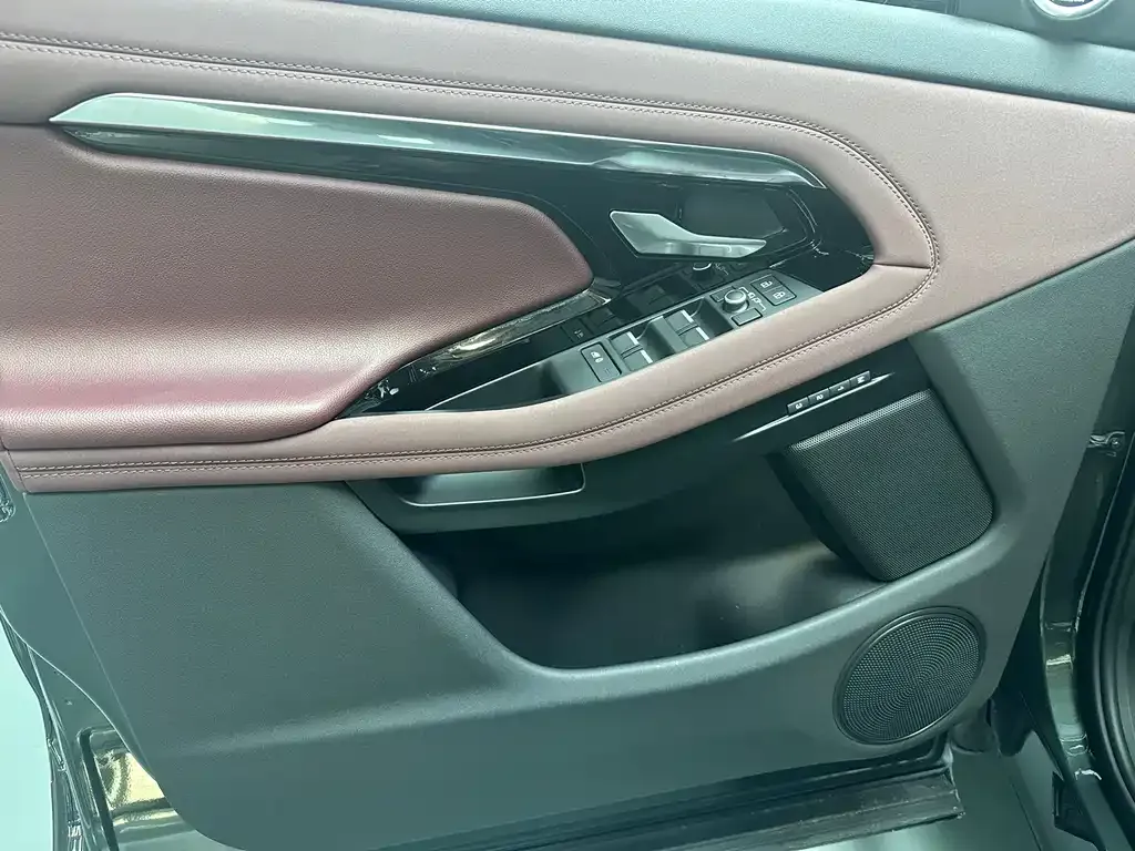 Land Rover Evoque — фото 5