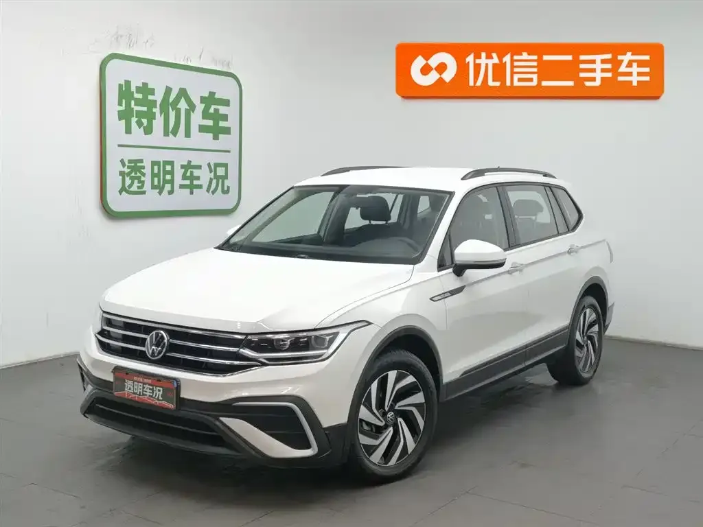 Volkswagen Tiguan L — фото 1