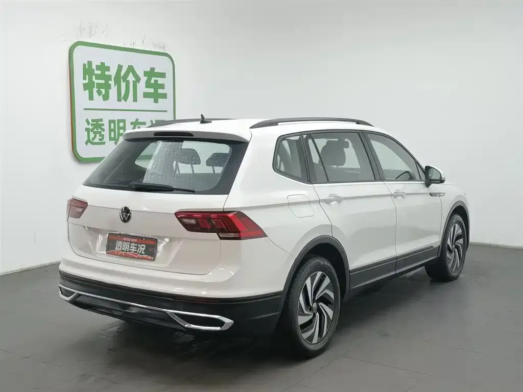 Volkswagen Tiguan L — фото 6