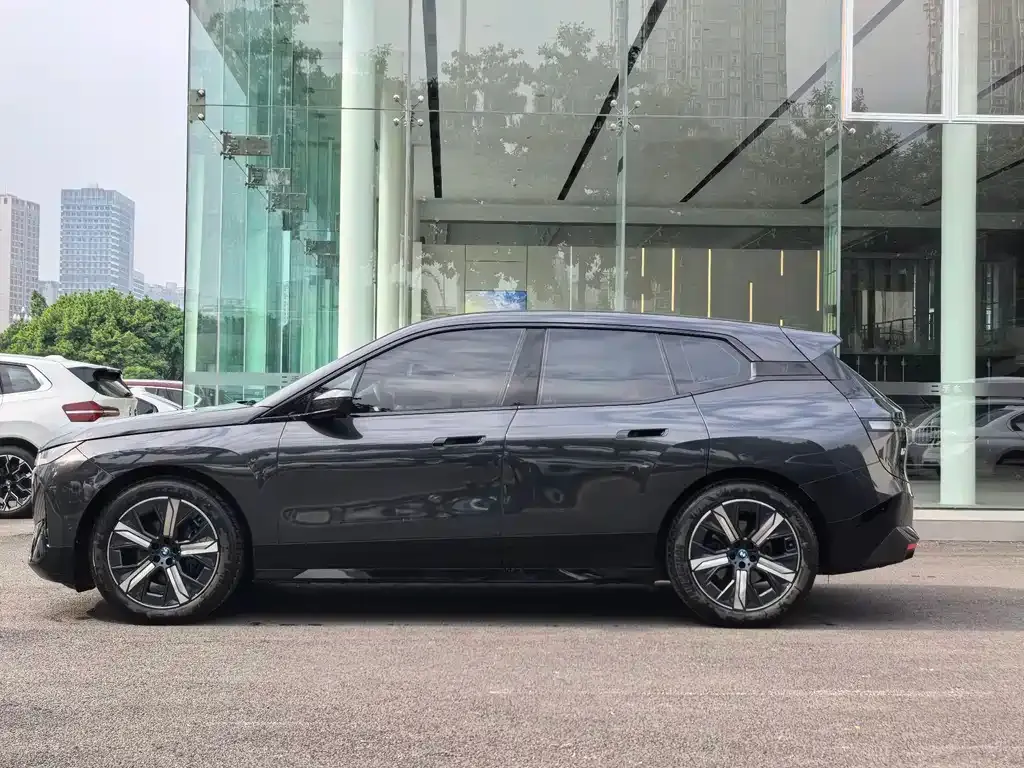 BMW iX 2022 из CN, фото 2