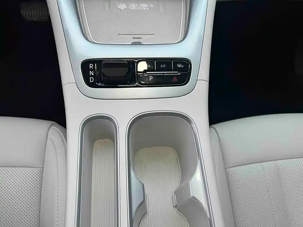 Geely Starburst — фото 9