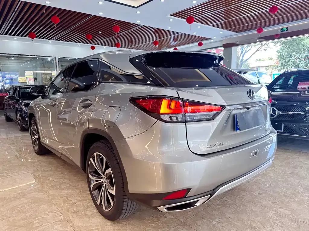 Lexus RX — фото 9
