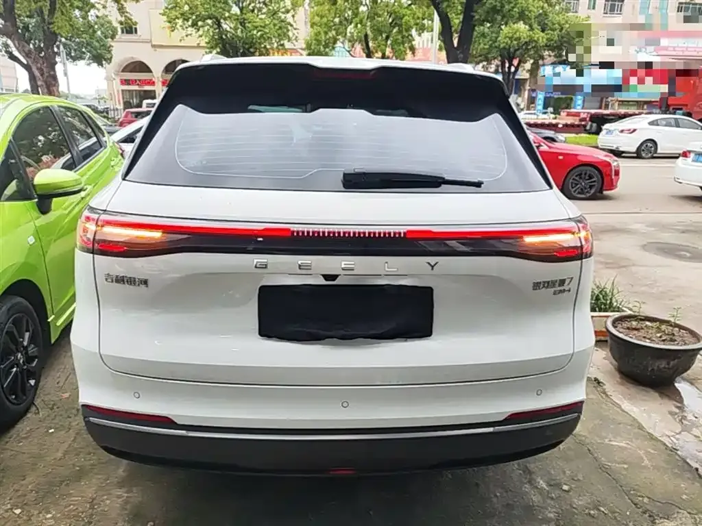 Geely Galaxy Xingjian 7 — фото 10
