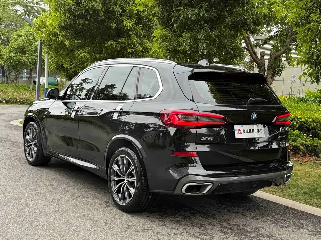 BMW X5 (Import) — фото 3