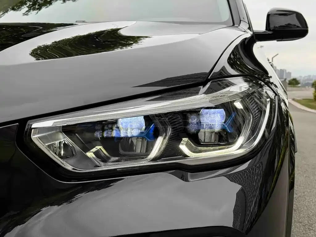BMW X5 (Import) — фото 2