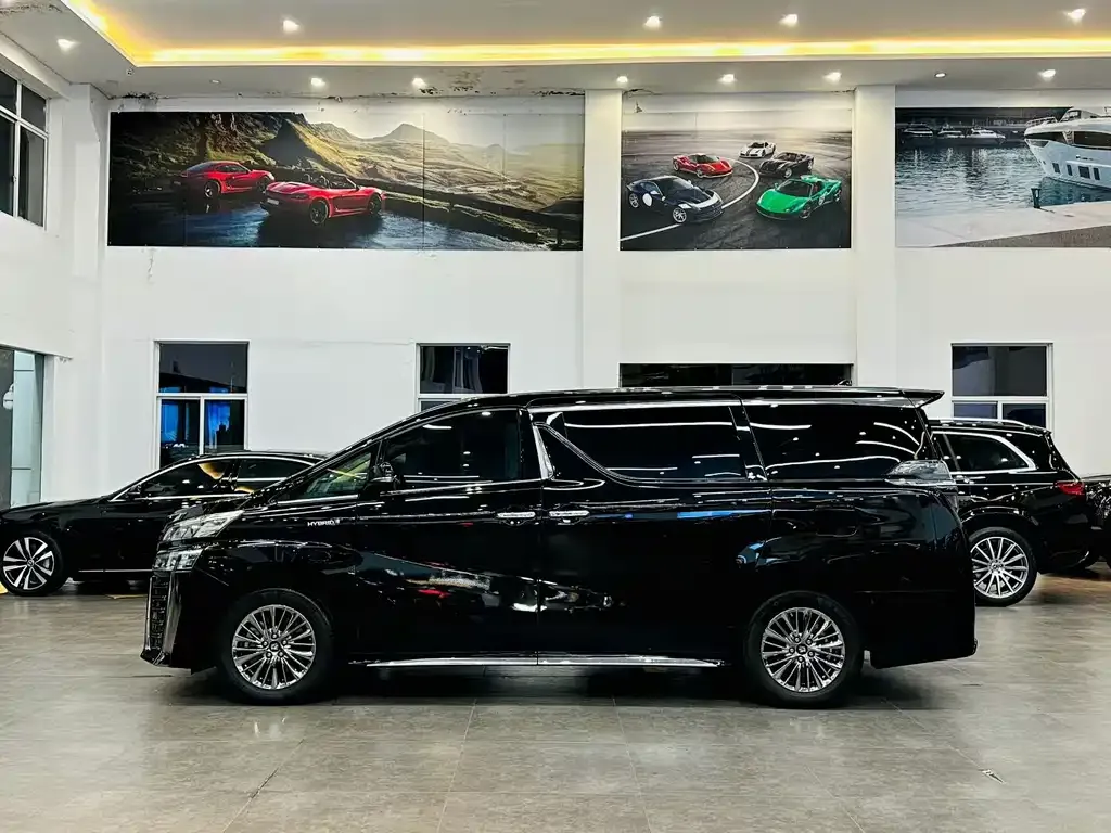 Toyota Vellfire — фото 5