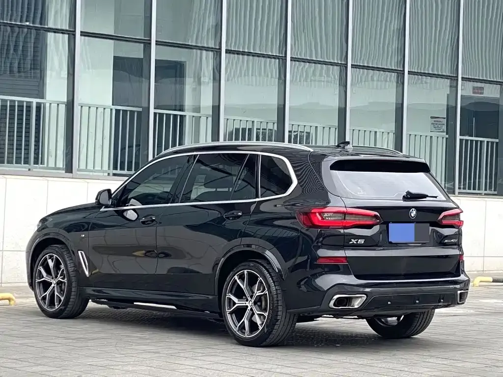 BMW X5 — фото 3