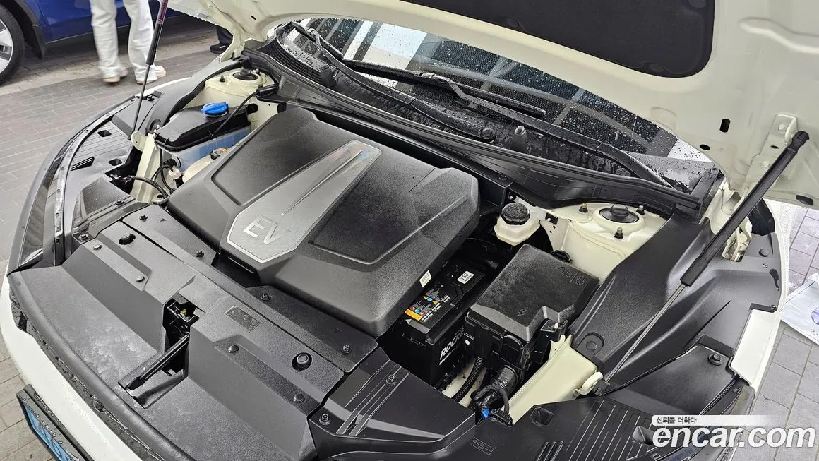 Kia EV6 — фото 9