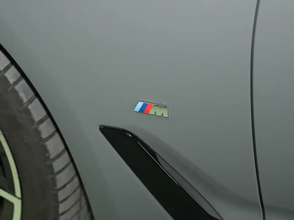BMW 5 Series (Import) 2022 из CN, фото 2