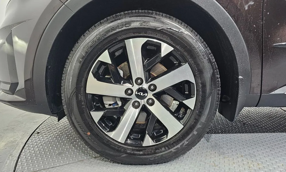 Kia Sorento — фото 7