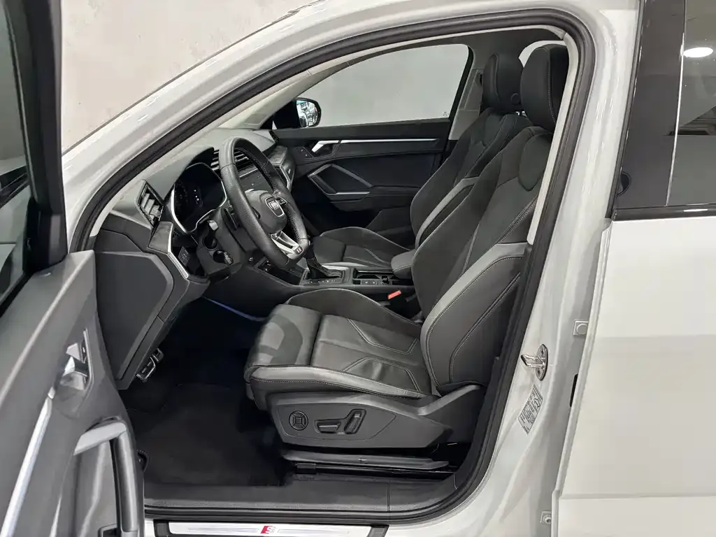 Audi Q3 Sportback — фото 8