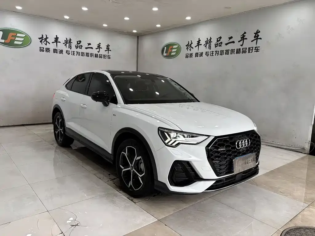 Audi Q3 Sportback — фото 10