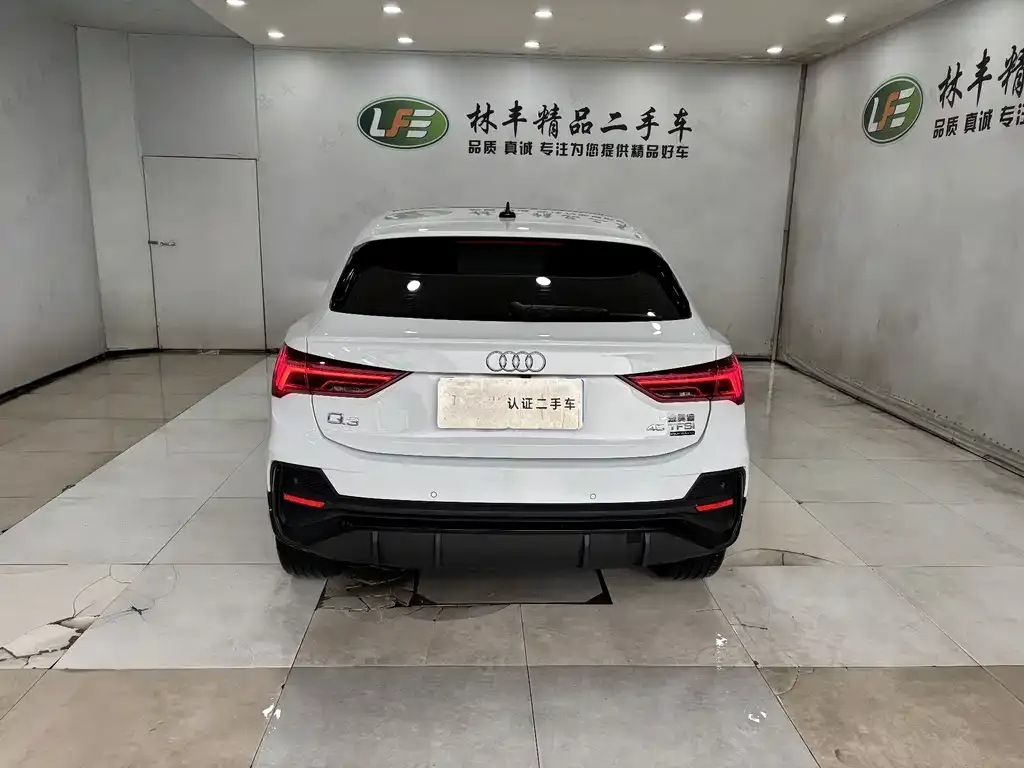 Audi Q3 Sportback — фото 3