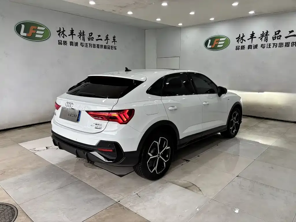Audi Q3 Sportback — фото 4