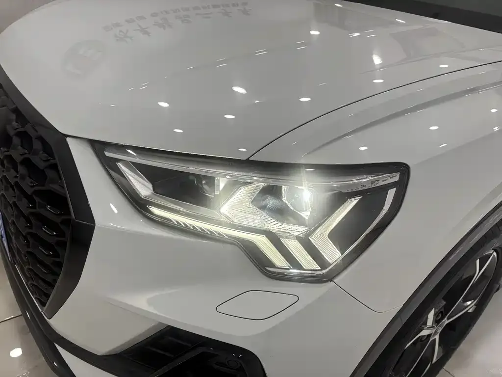 Audi Q3 Sportback — фото 2