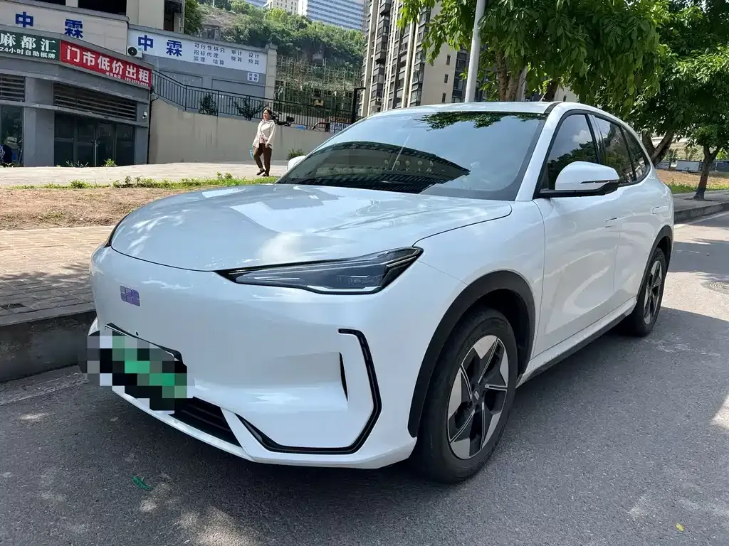 Geely Galaxy E5