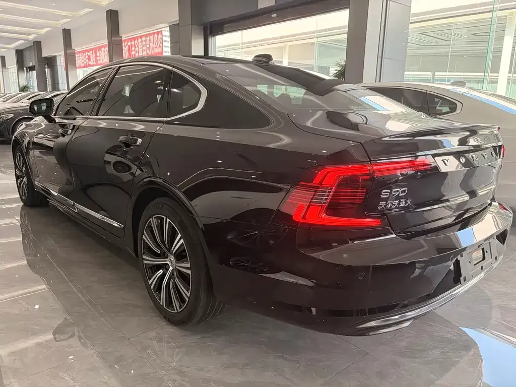 Volvo S90 — фото 6