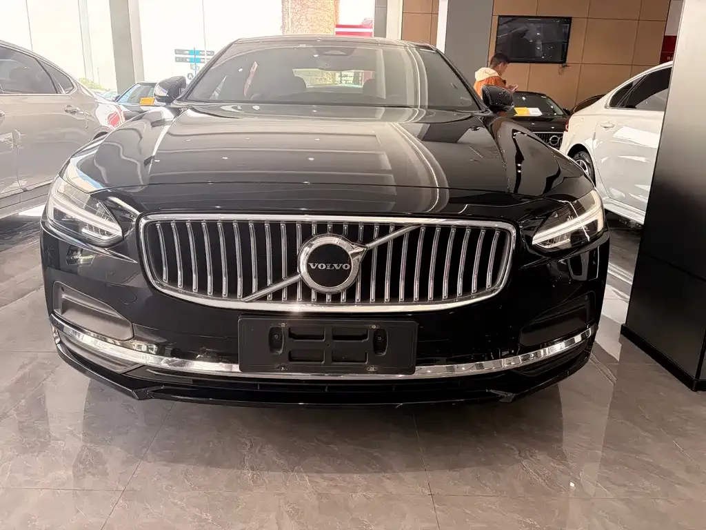 Volvo S90 — фото 8