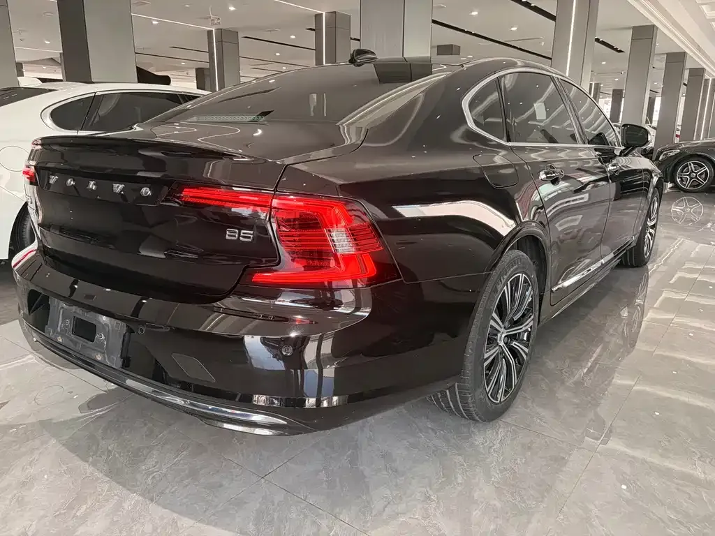 Volvo S90 — фото 9