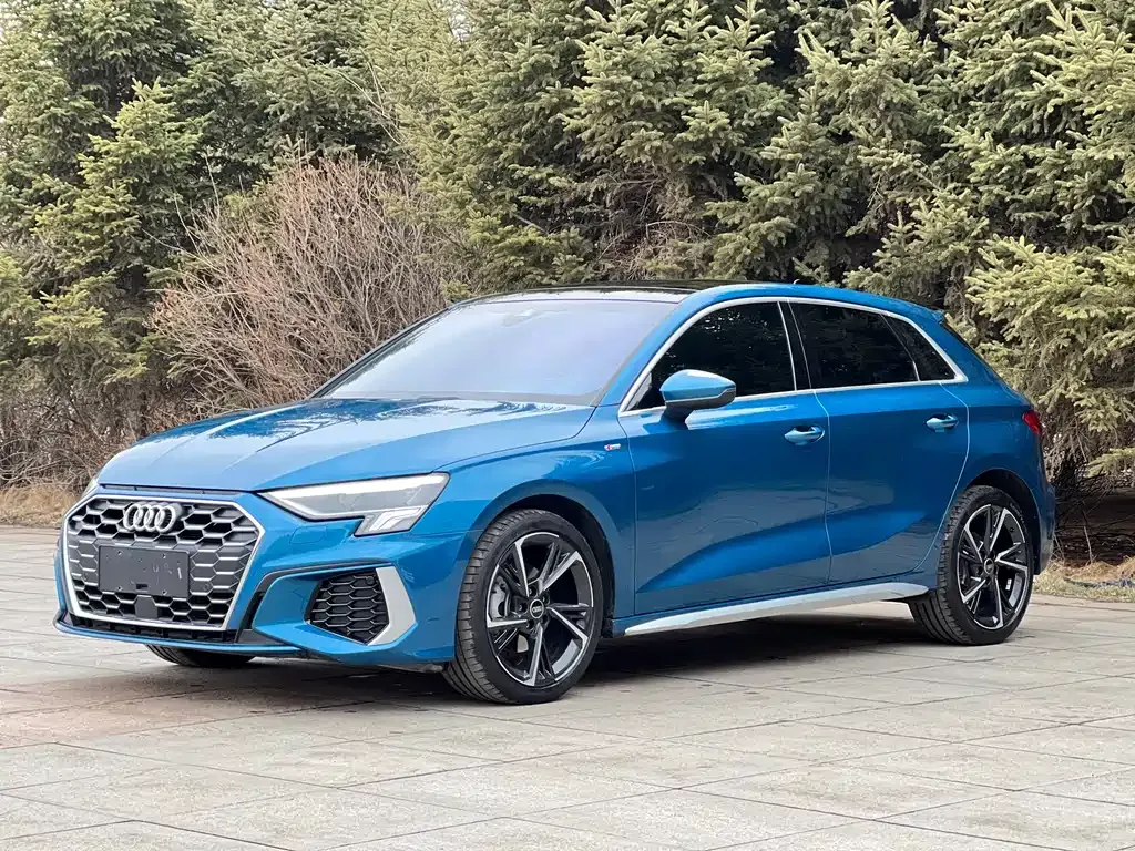 Audi A3 — фото 1