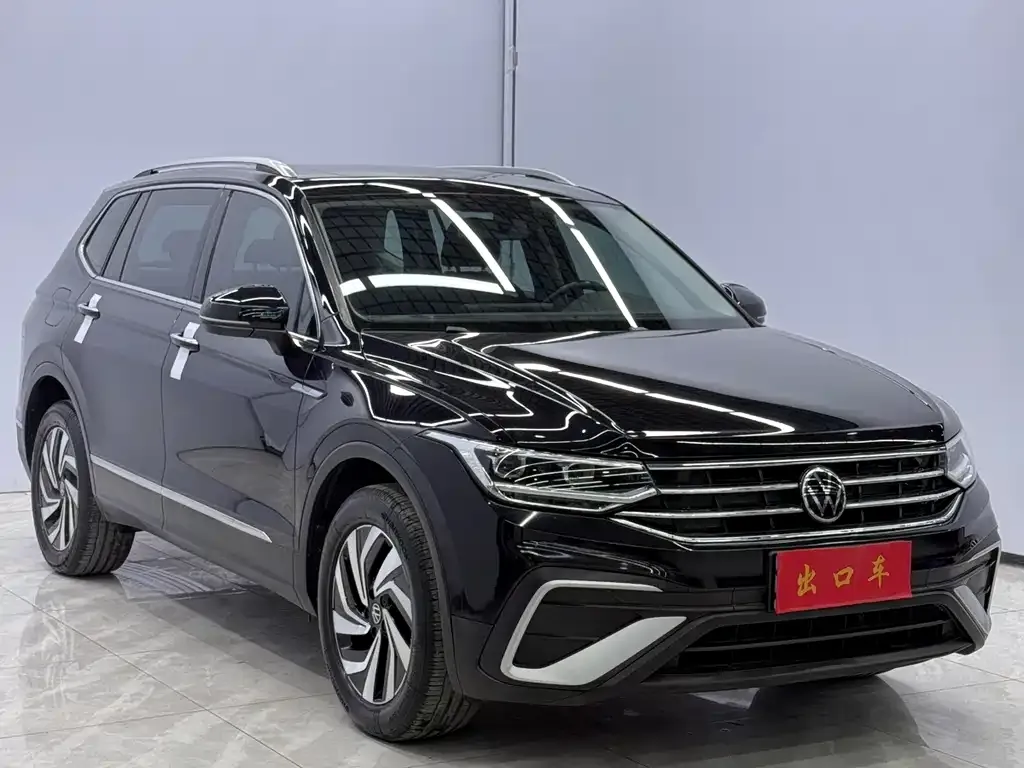 Volkswagen Tiguan L — фото 7