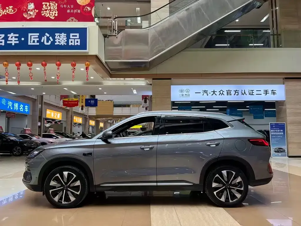 BYD PLUS New Energy — фото 4