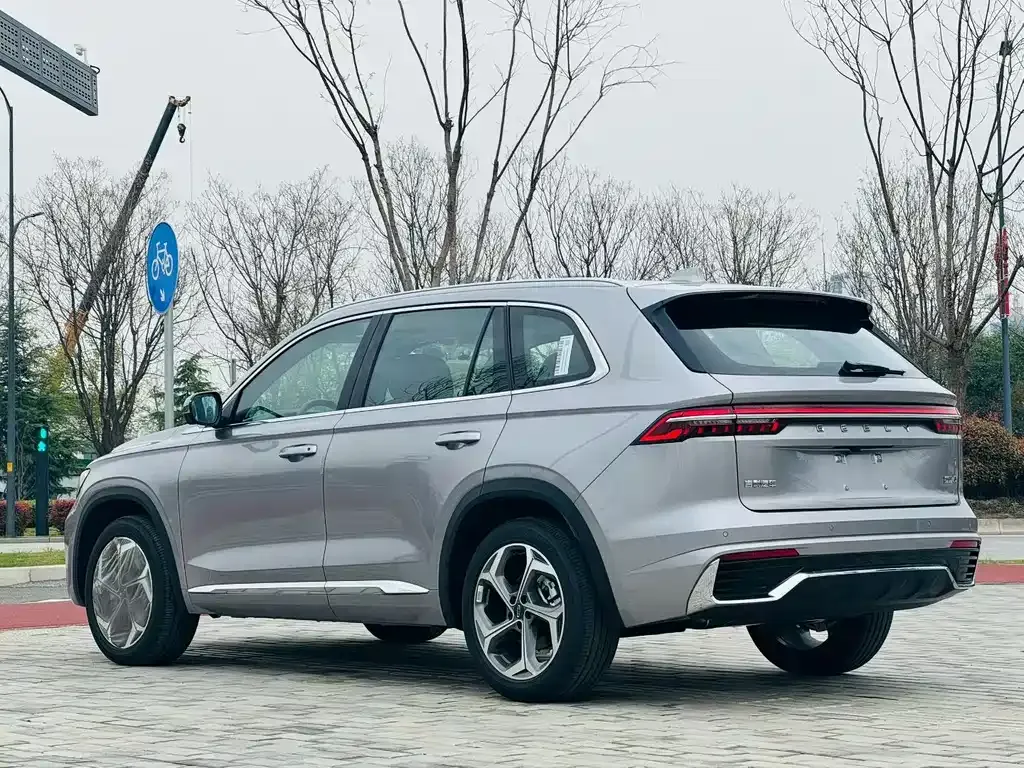 Geely Xingyue L — фото 8