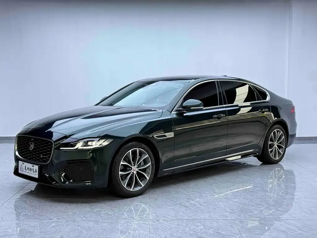 Jaguar XFL — фото 1
