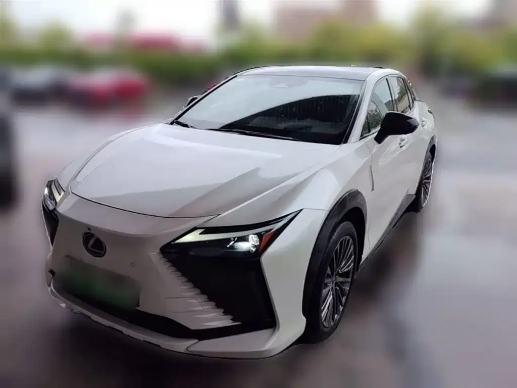 Lexus RZ — фото 1