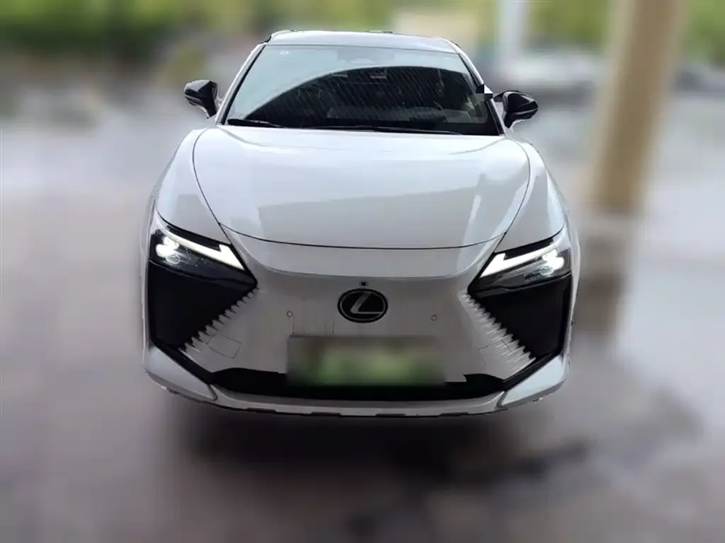Lexus RZ — фото 3