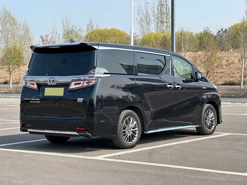 Toyota Vellfire 2022 из CN, фото 3