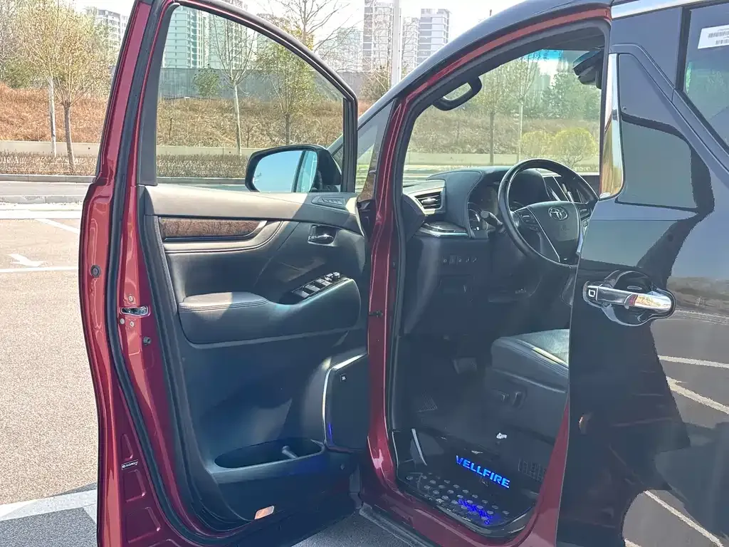 Toyota Vellfire 2022 из CN, фото 10