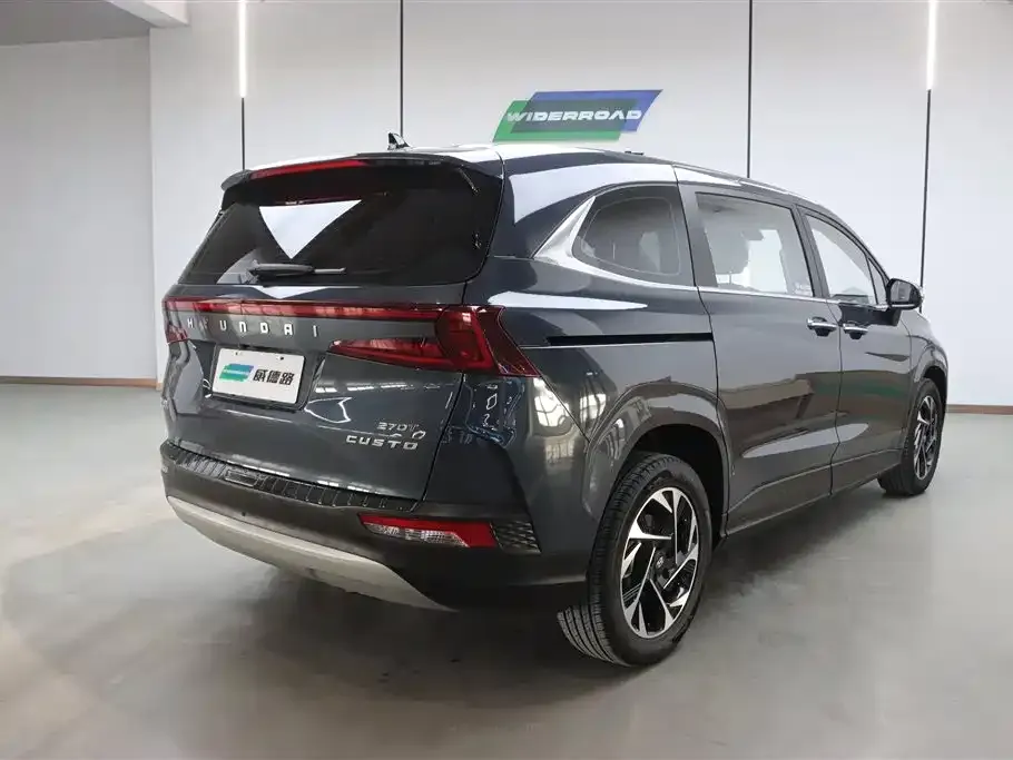 Hyundai Custo — фото 7