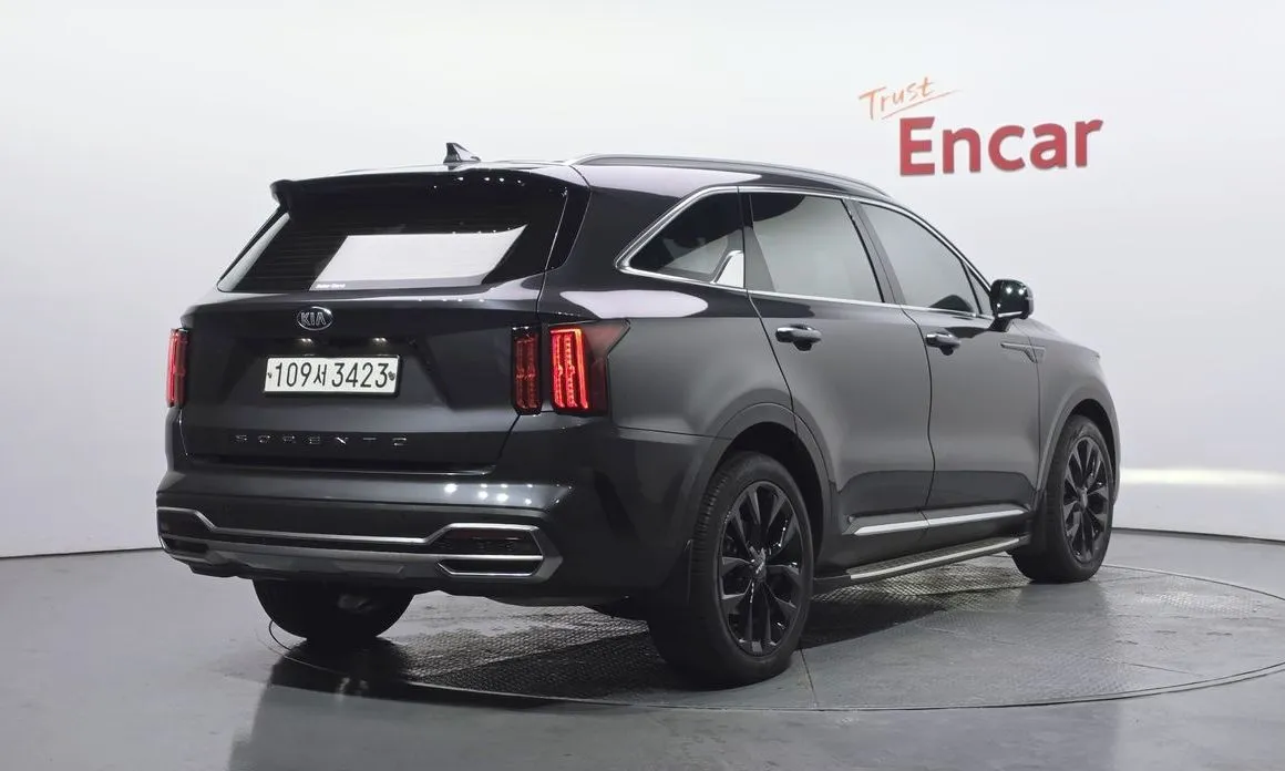 Kia Sorento — фото 10