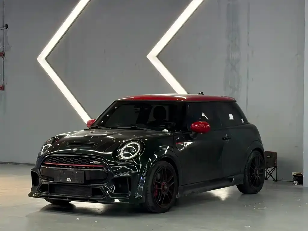 MINI JCW (John Cooper Works)