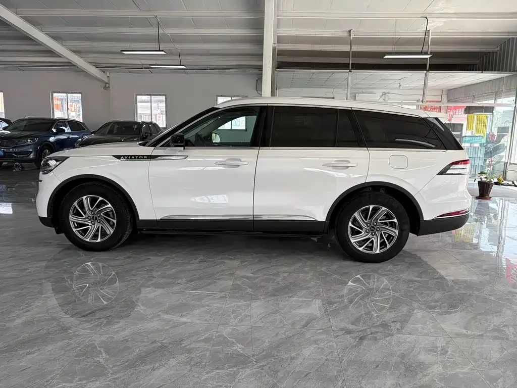 Lincoln Aviator 2021 из CN, фото 10