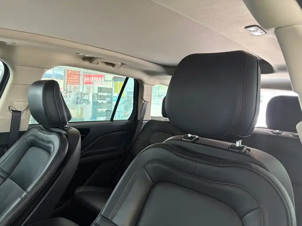 Lincoln Aviator 2021 из CN, фото 2