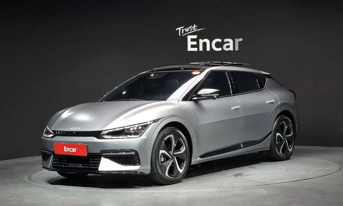 Kia EV6 — фото 1