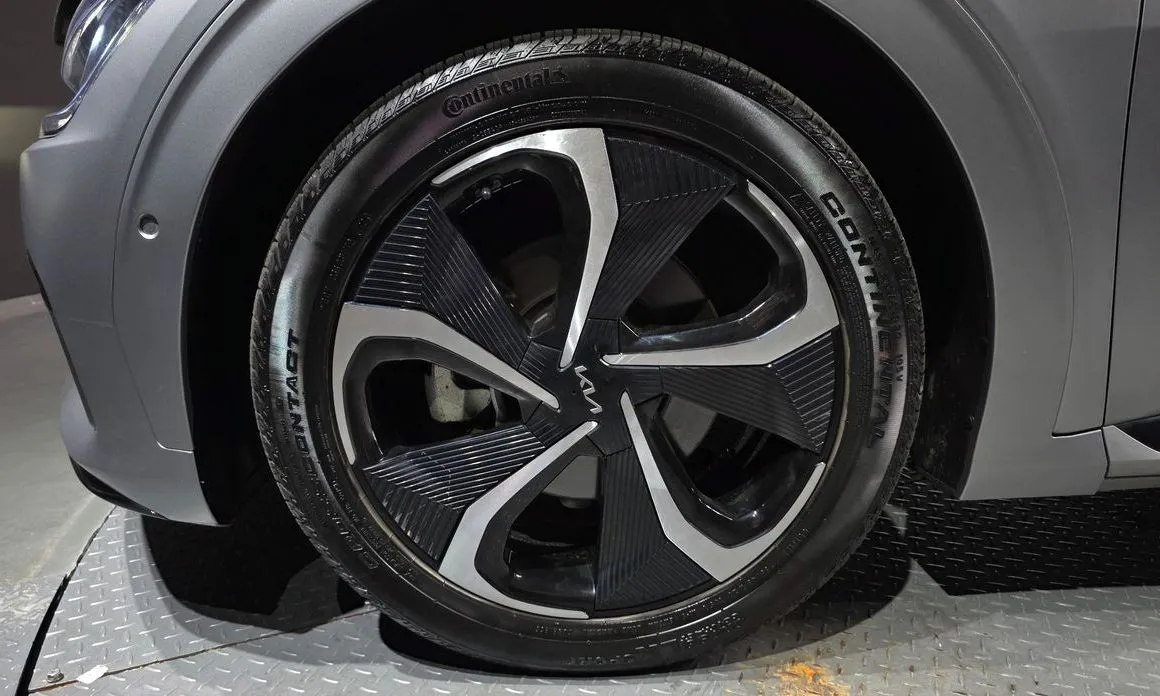 Kia EV6 — фото 9