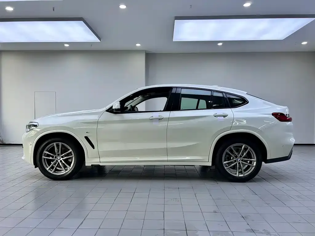 BMW X4 — фото 9