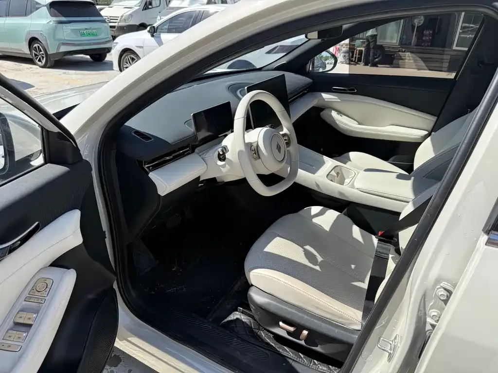 Baojun Yunhai 2024 из CN, фото 7
