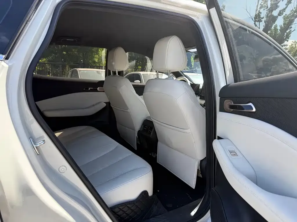 Baojun Yunhai 2024 из CN, фото 2