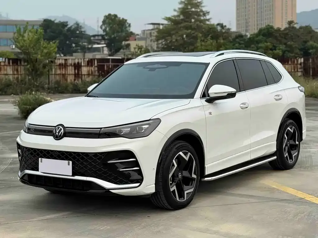 Volkswagen Tiguan L — фото 4