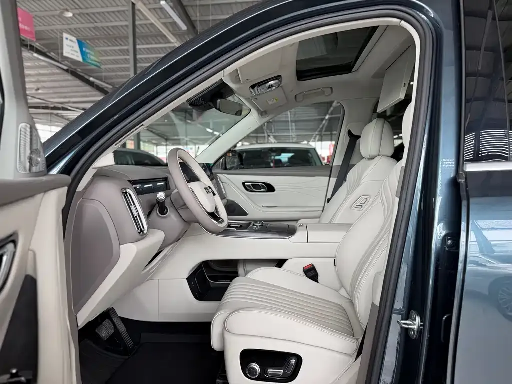 Geely Galaxy M9 — фото 8