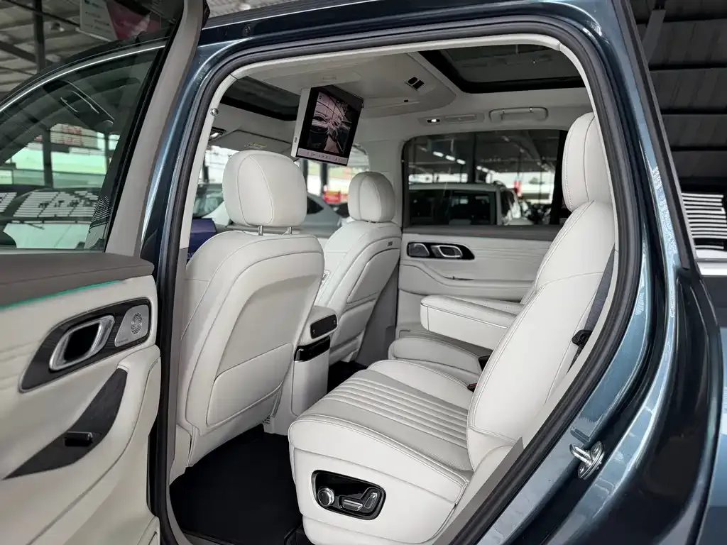 Geely Galaxy M9 — фото 5