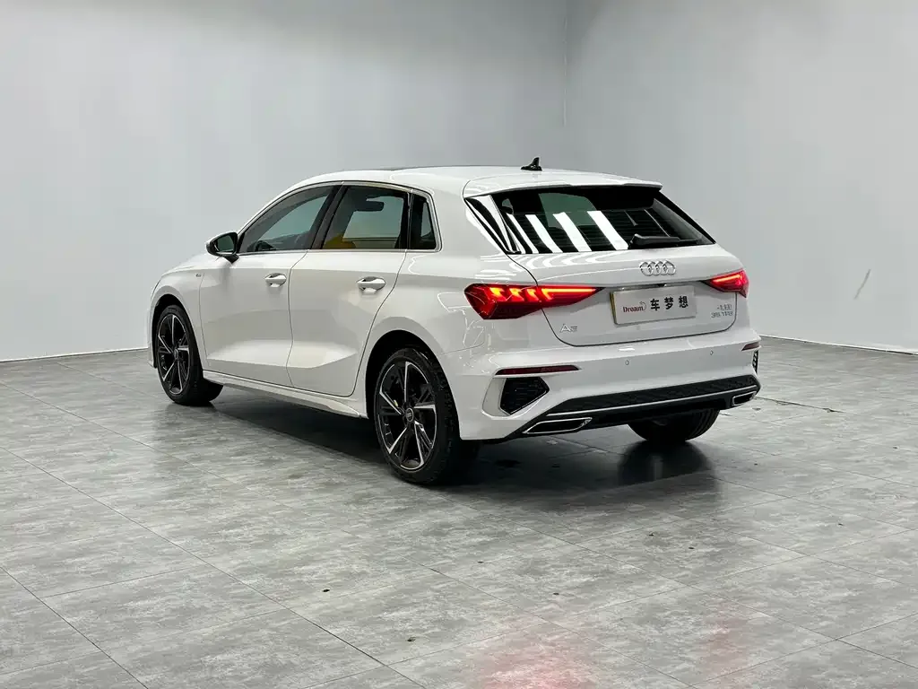 Audi A3 — фото 2